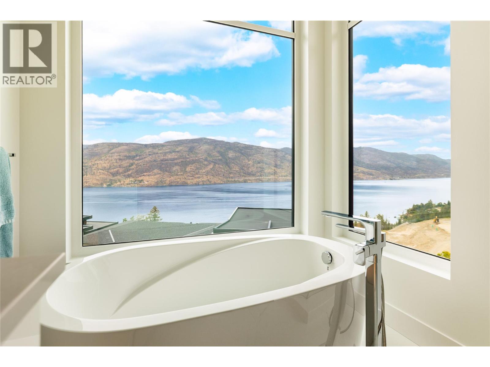  602 Clifton Court, Kelowna