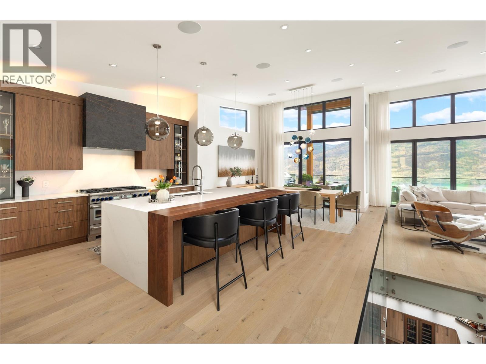  602 Clifton Court, Kelowna