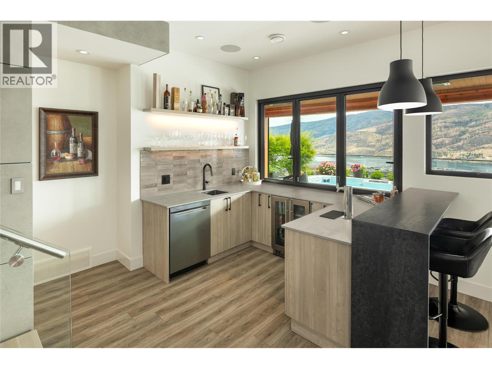  602 Clifton Court, Kelowna