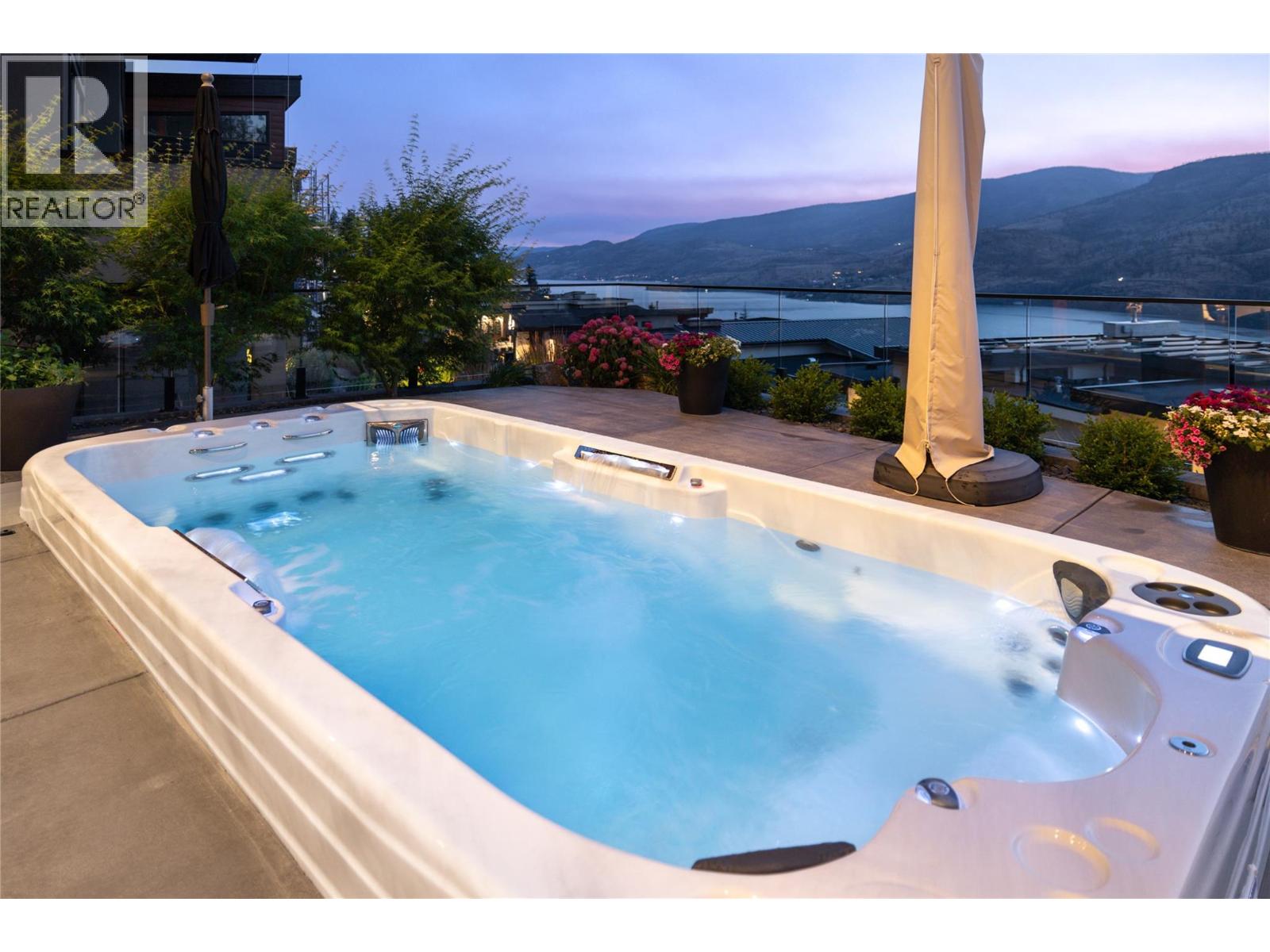  602 Clifton Court, Kelowna