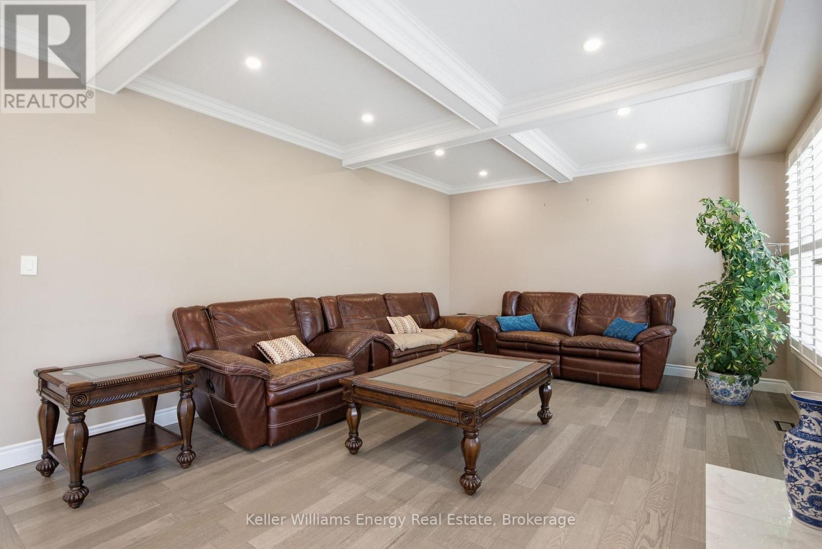 26 SUNDERLAND MEADOWS DRIVE - 11