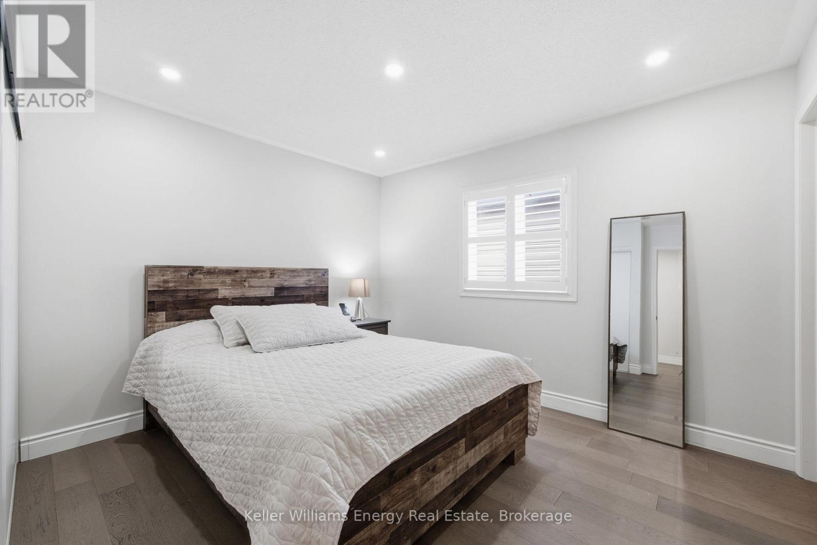 26 SUNDERLAND MEADOWS DRIVE - 24