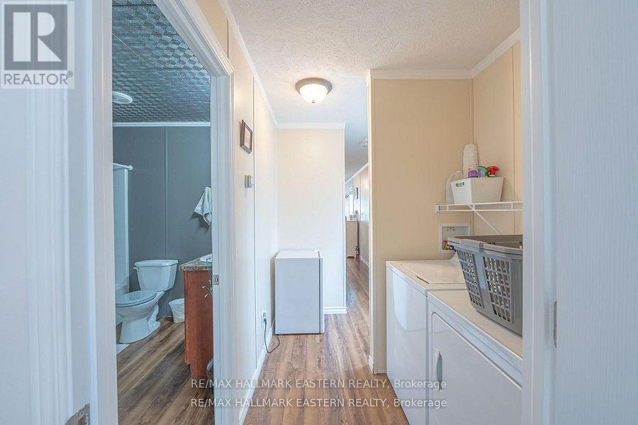 6 HILLVIEW DRIVE - 18