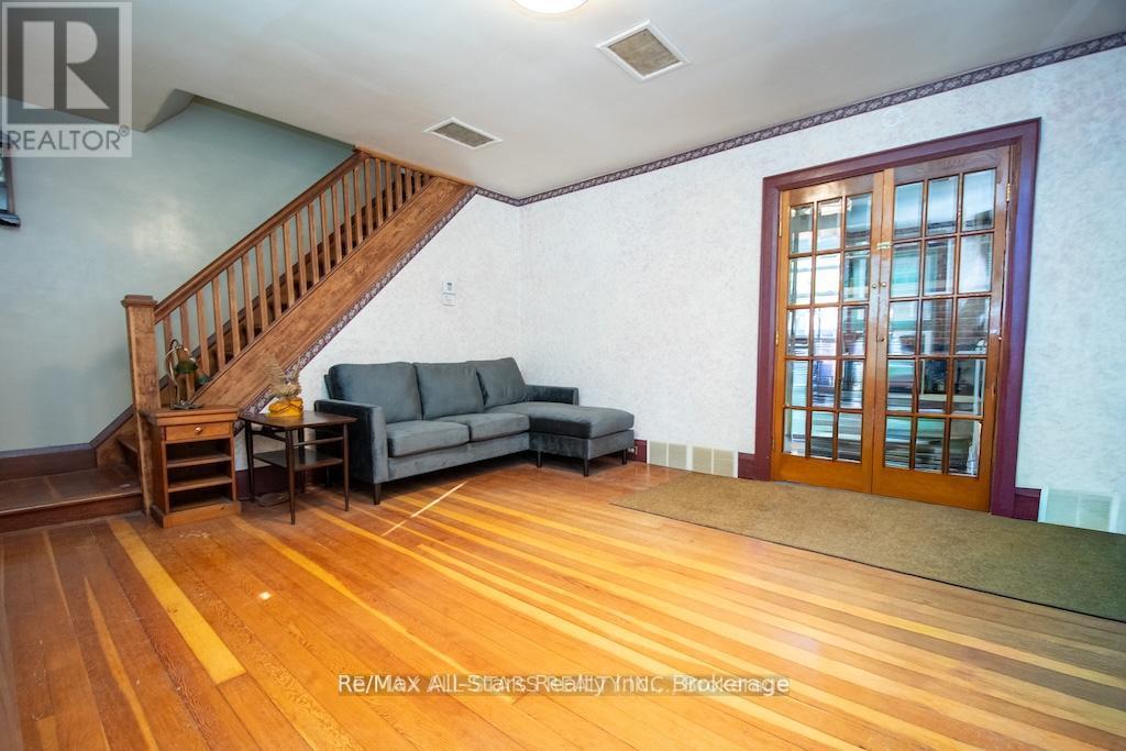 1463 HIGHWAY 7A - 9
