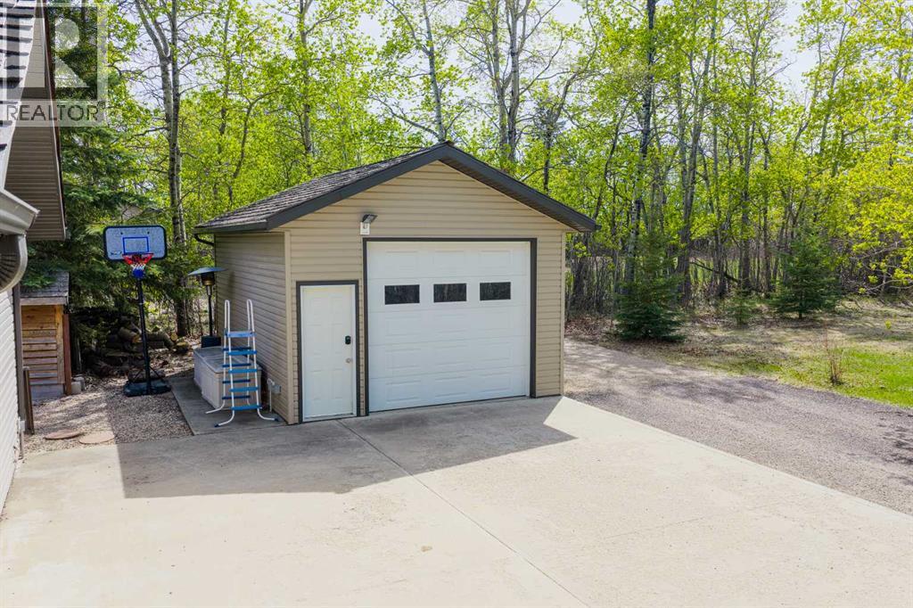 5, 711058 Range Road 64 - 36