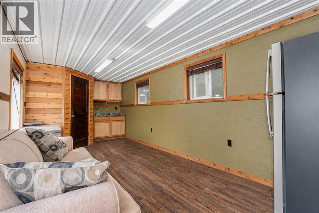 5, 711058 Range Road 64 - 43