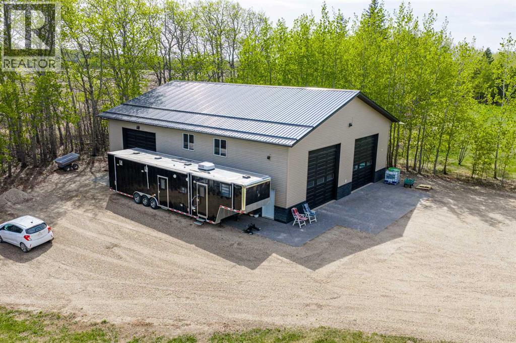 5, 711058 Range Road 64 - 40