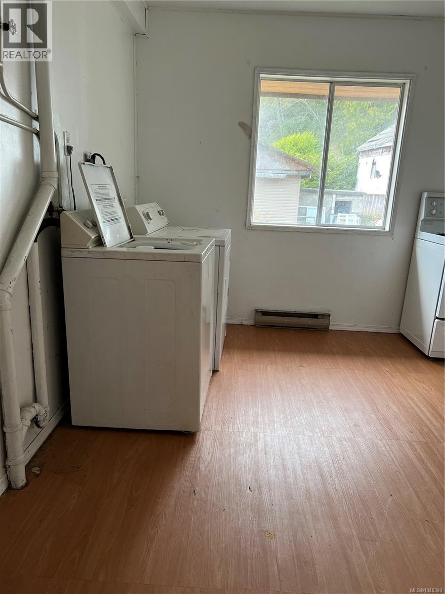 601 Fir St - 10