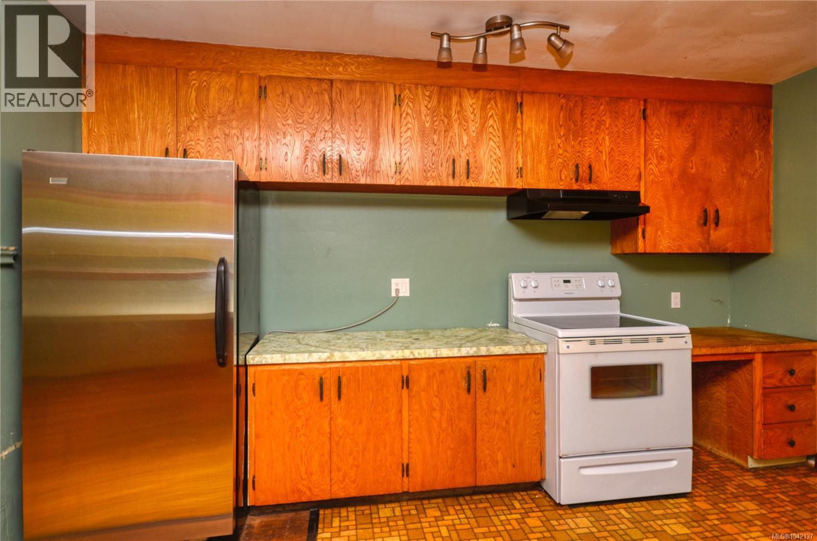 1160 Wain Rd, North Saanich