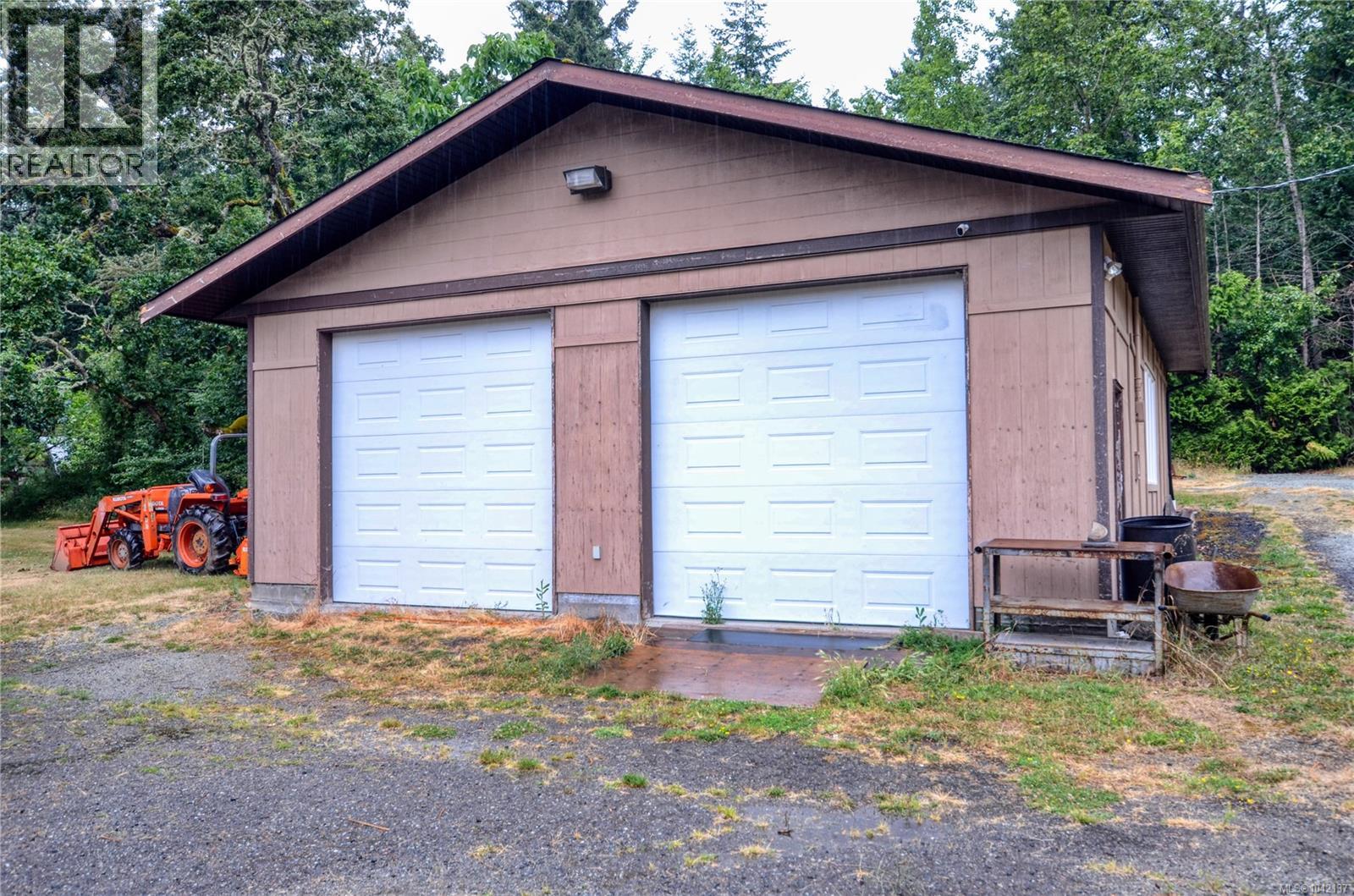 1160 Wain Rd, North Saanich