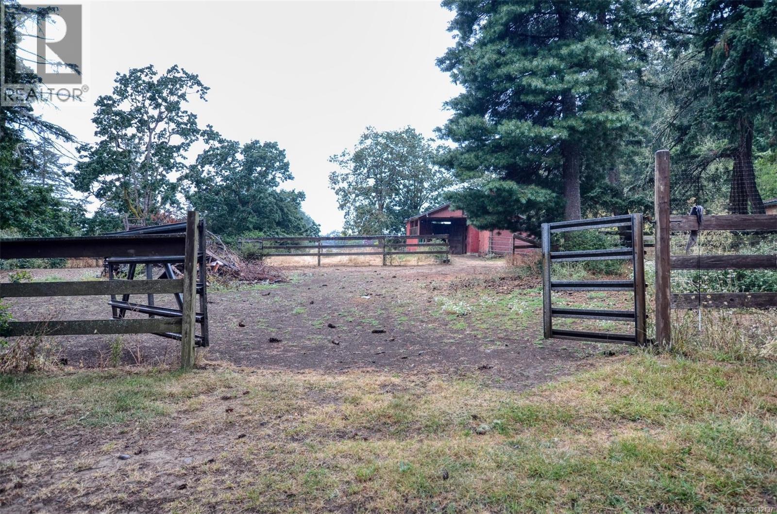 1160 Wain Rd, North Saanich