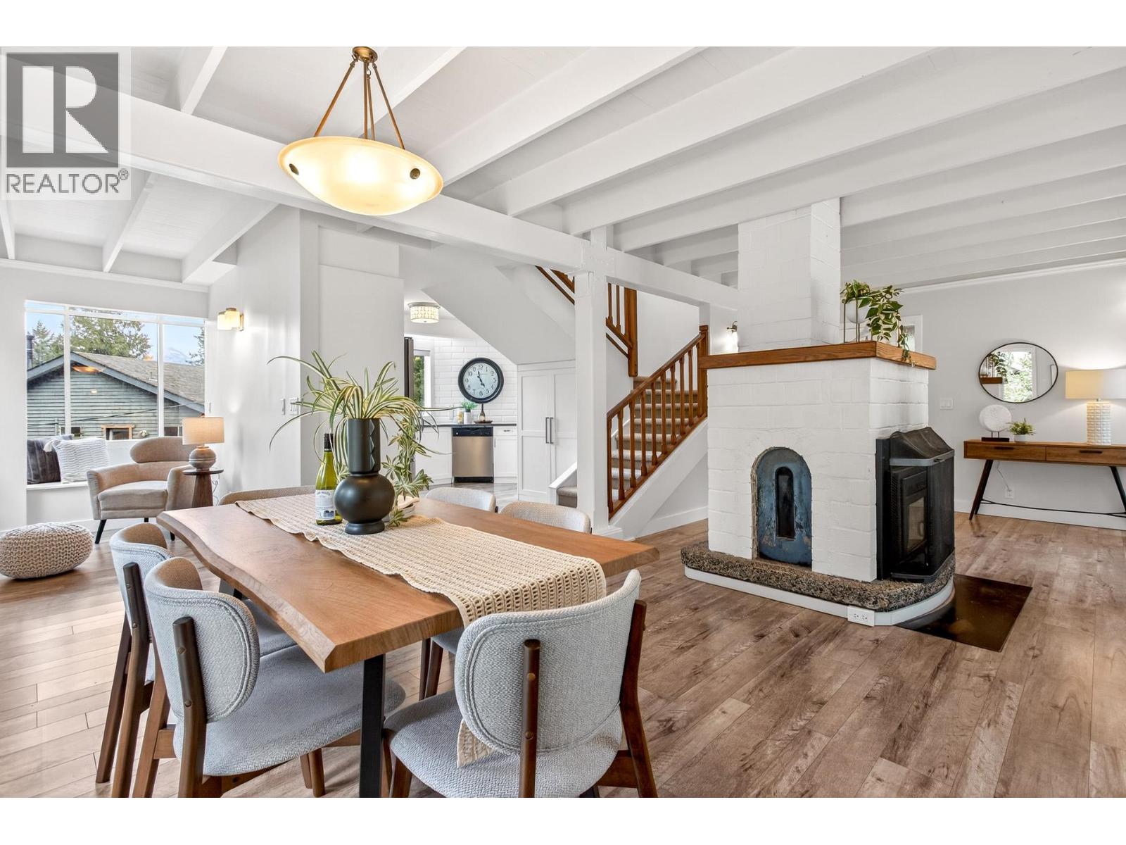 1255 DEER WALK, Bowen Island — photo 2
