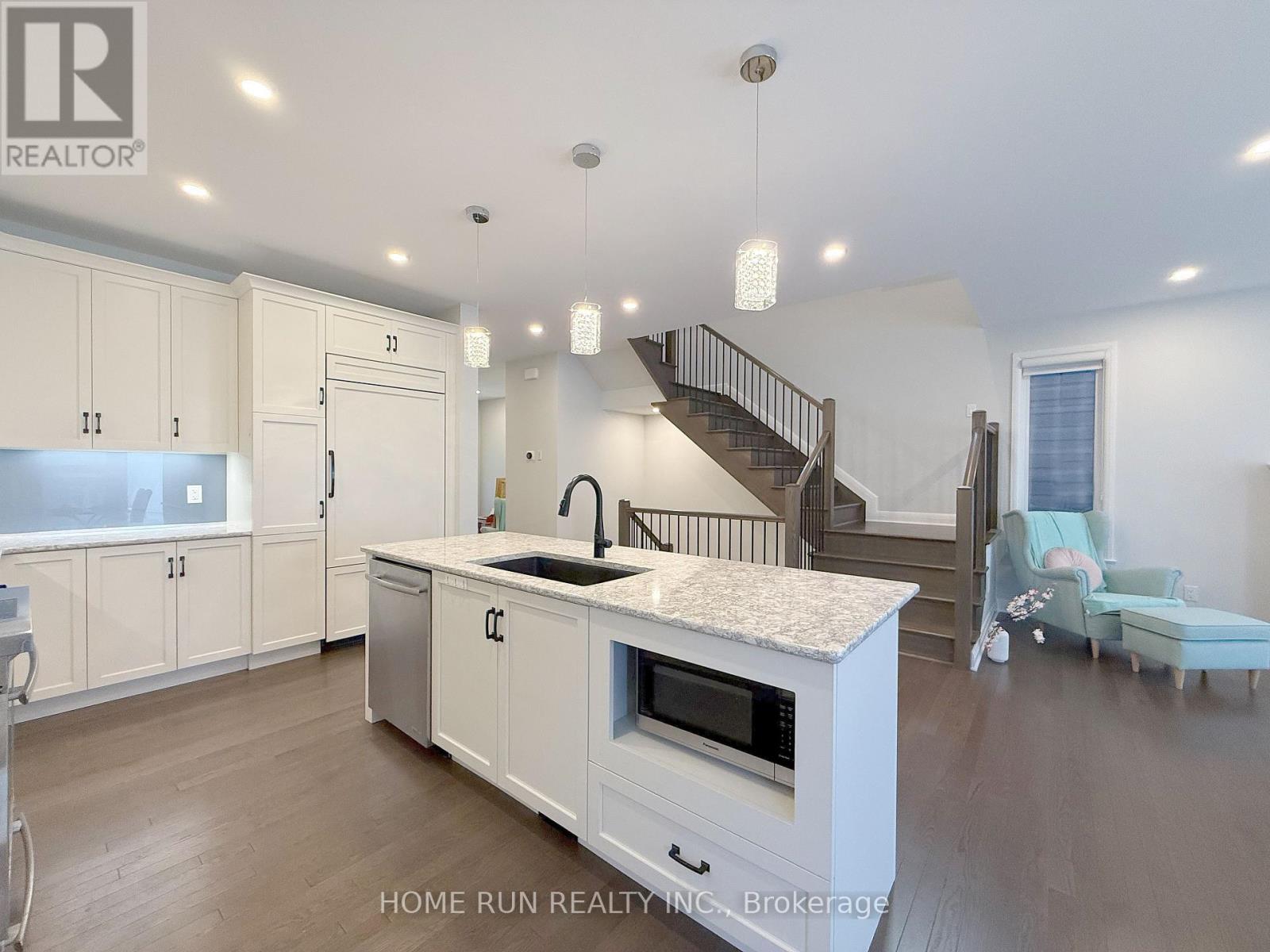322 LYSANDER PLACE - 10