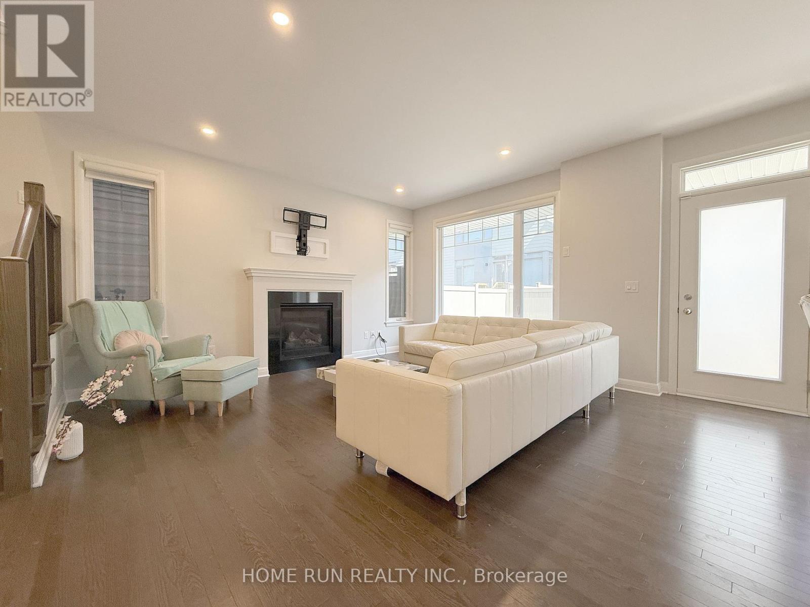 322 LYSANDER PLACE - 24