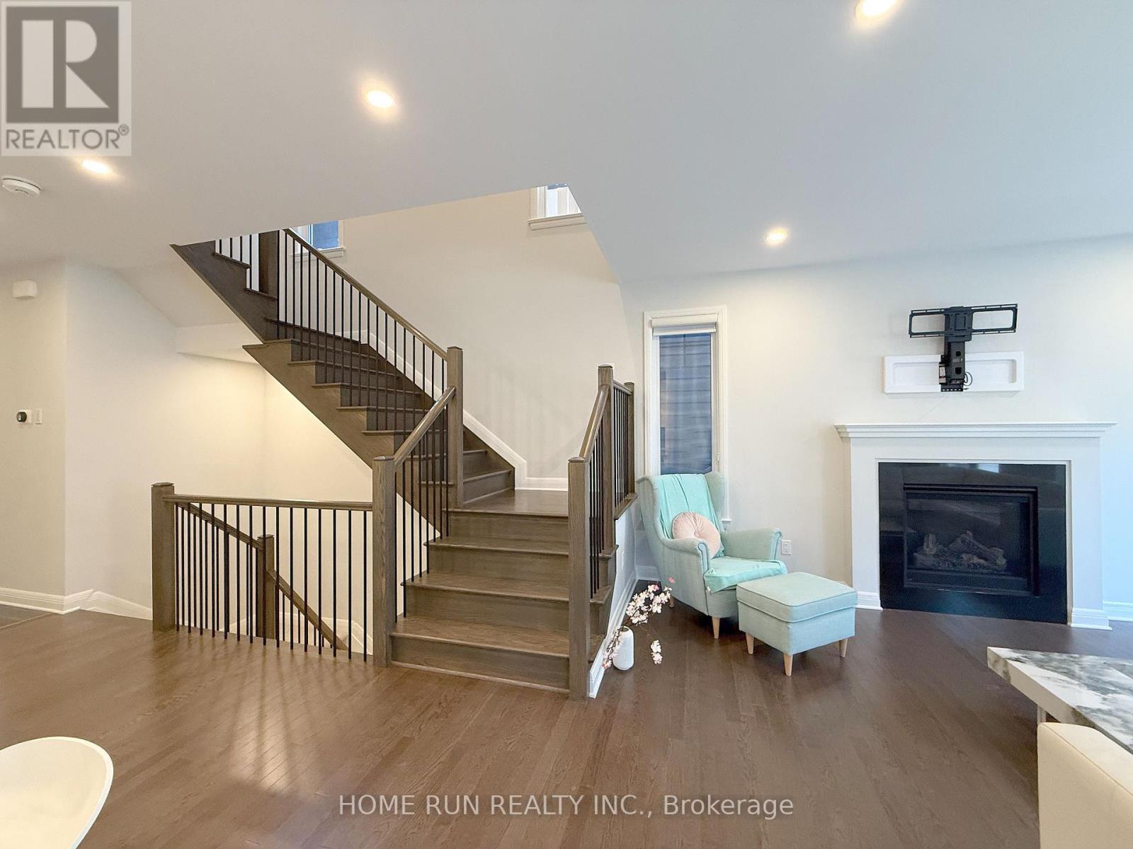 322 LYSANDER PLACE - 25