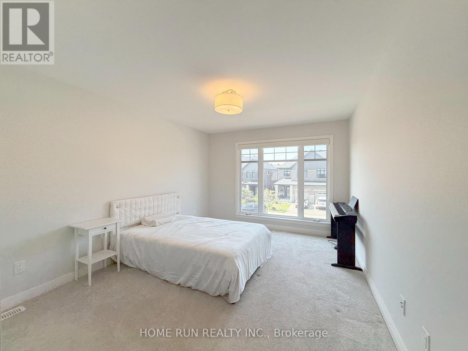 322 LYSANDER PLACE - 34