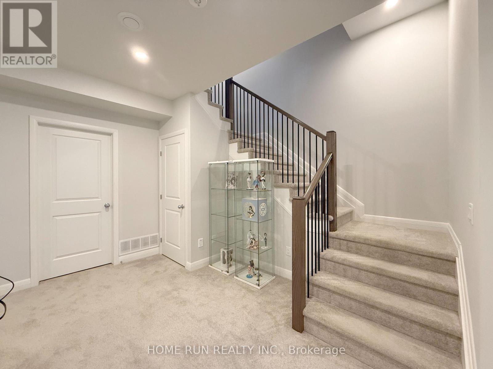 322 LYSANDER PLACE - 41