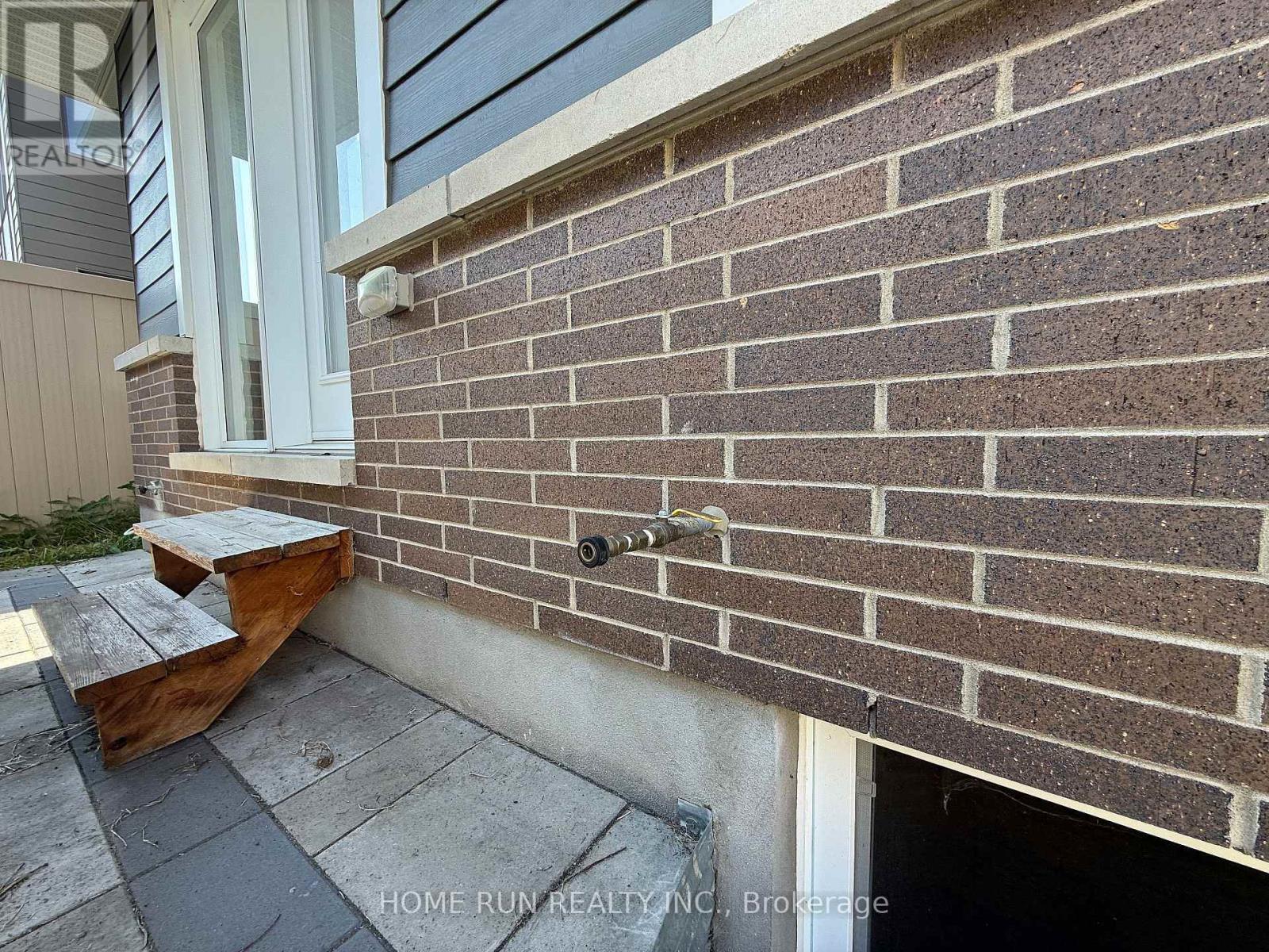322 LYSANDER PLACE - 47