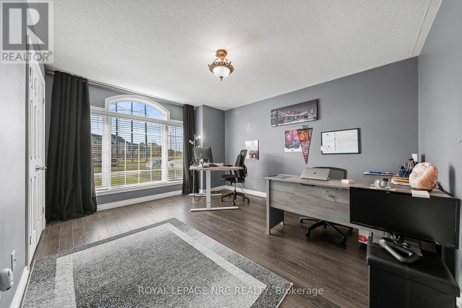 1052 VANSICKLE ROAD N - 24