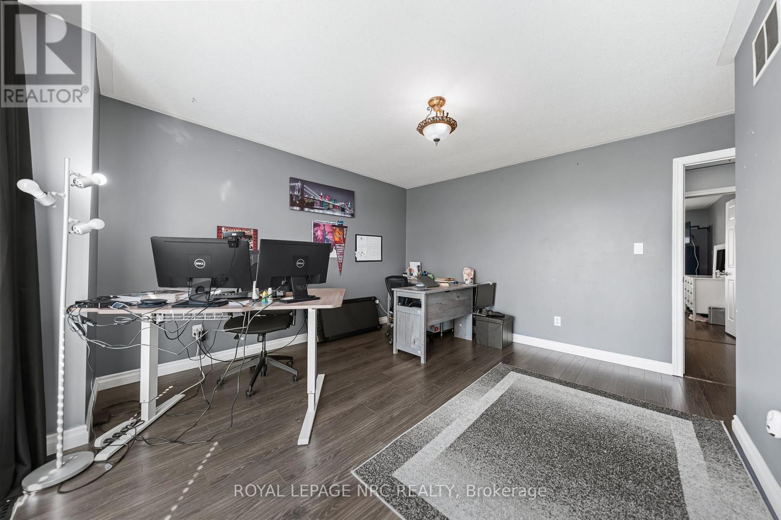 1052 VANSICKLE ROAD N - 25