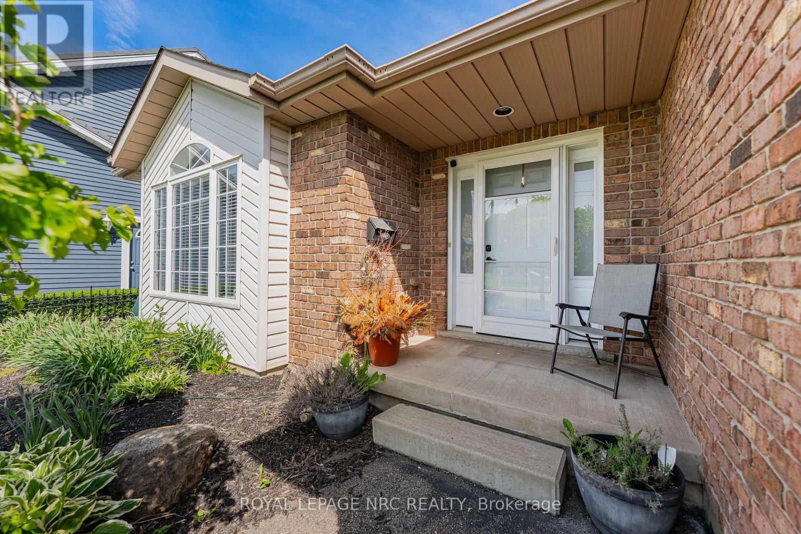 1052 VANSICKLE ROAD N - 4