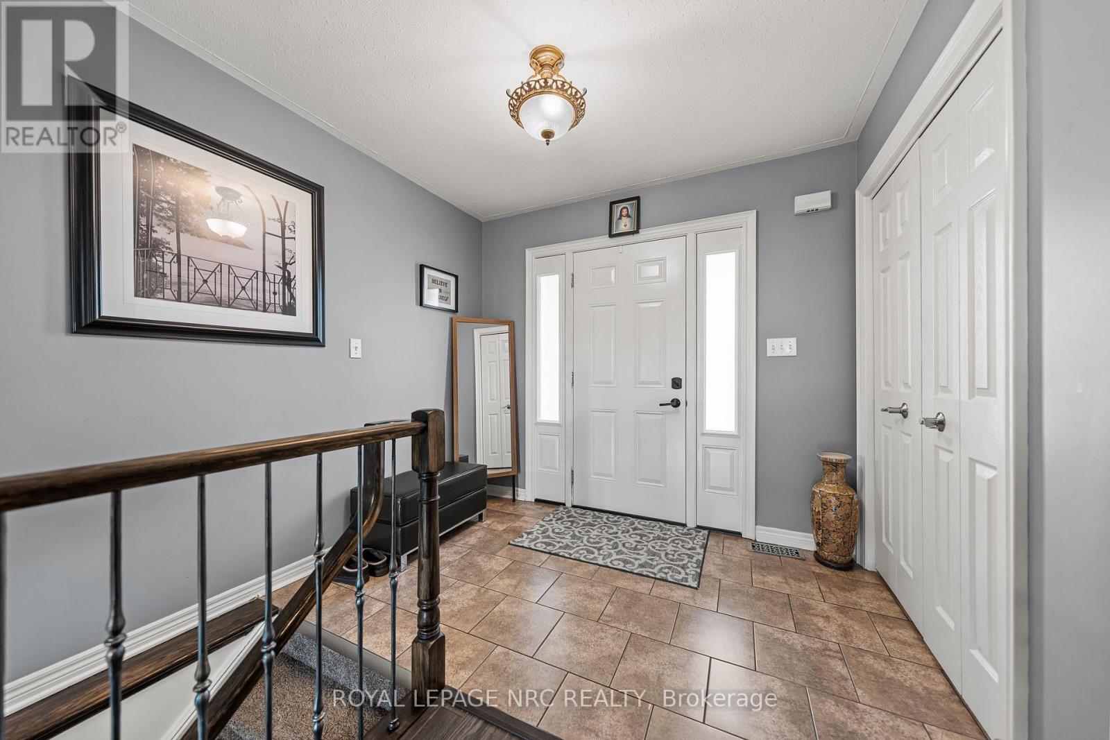 1052 VANSICKLE ROAD N - 6