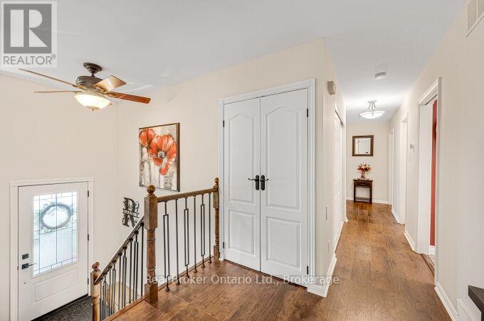 4162 SUTHERLAND CRESCENT - 4