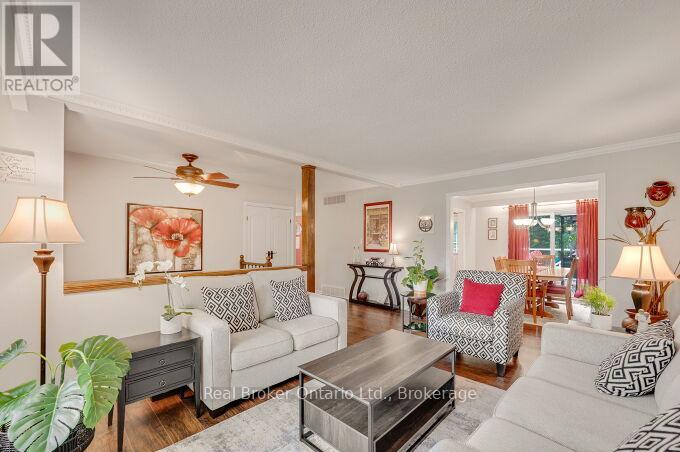 4162 SUTHERLAND CRESCENT - 7