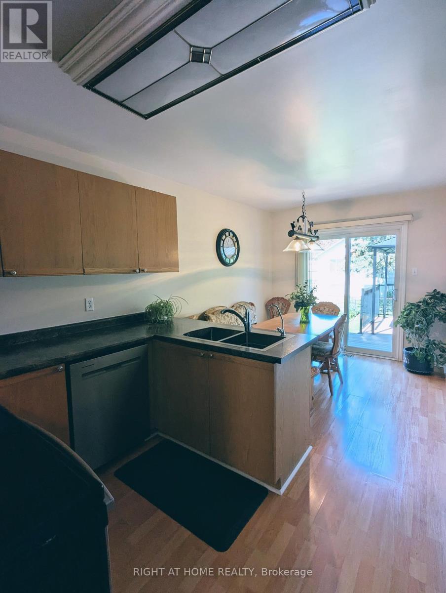 22 DONALD CRESCENT - 20