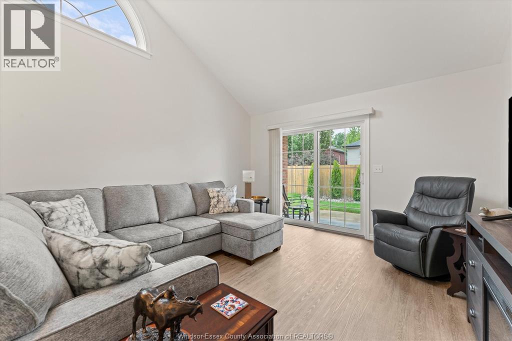 357 BOISMIER AVENUE - 13