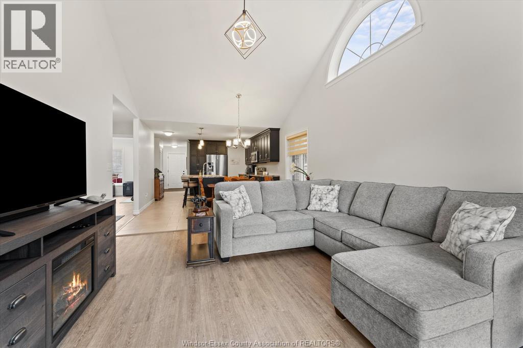 357 BOISMIER AVENUE - 14