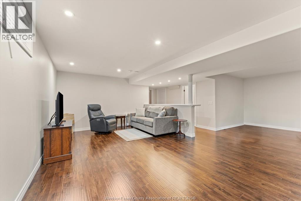 357 BOISMIER AVENUE - 22