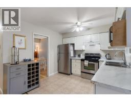 Laundry room - 941 Inskip St, Esquimalt, BC V9A4J6 Photo 7