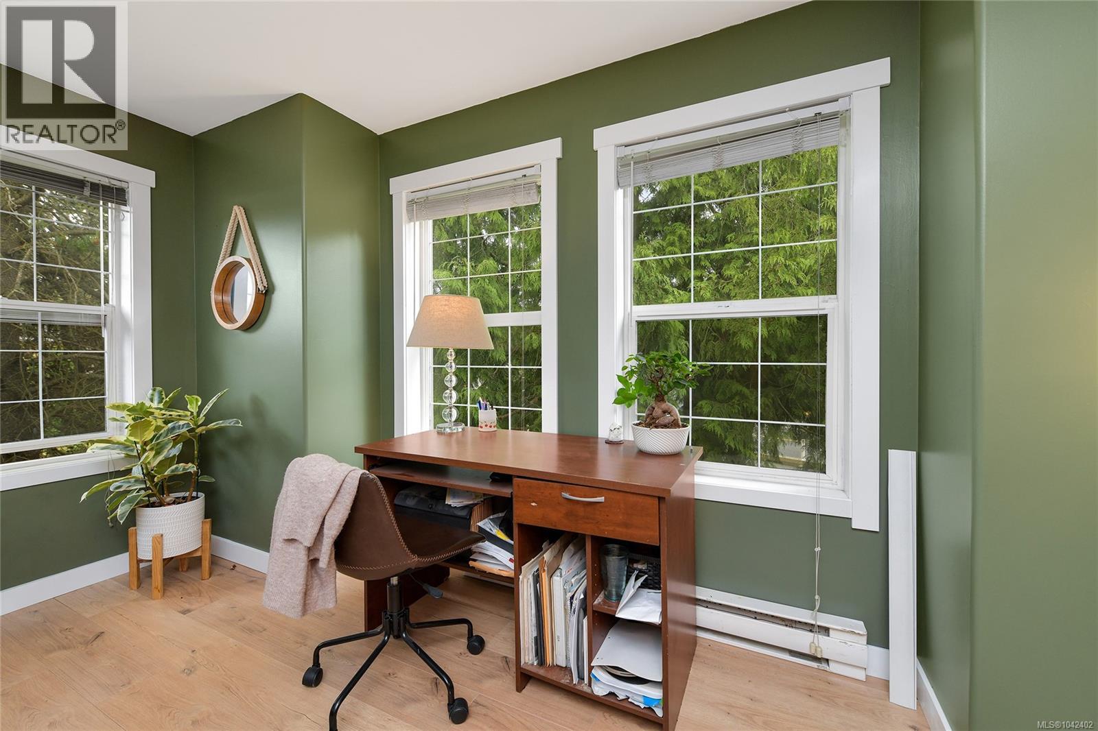 821 Lampson St, Esquimalt