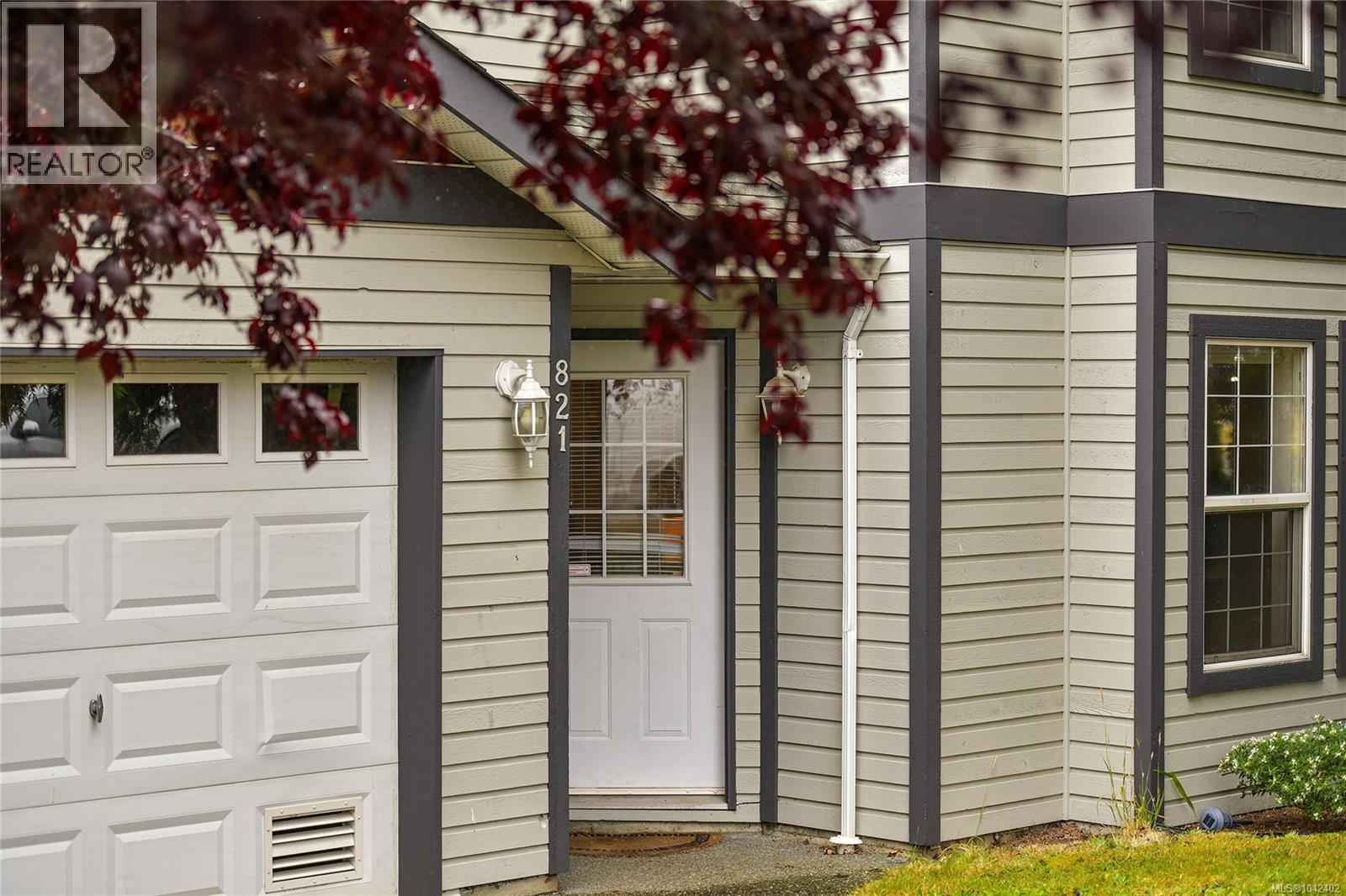821 Lampson St, Esquimalt
