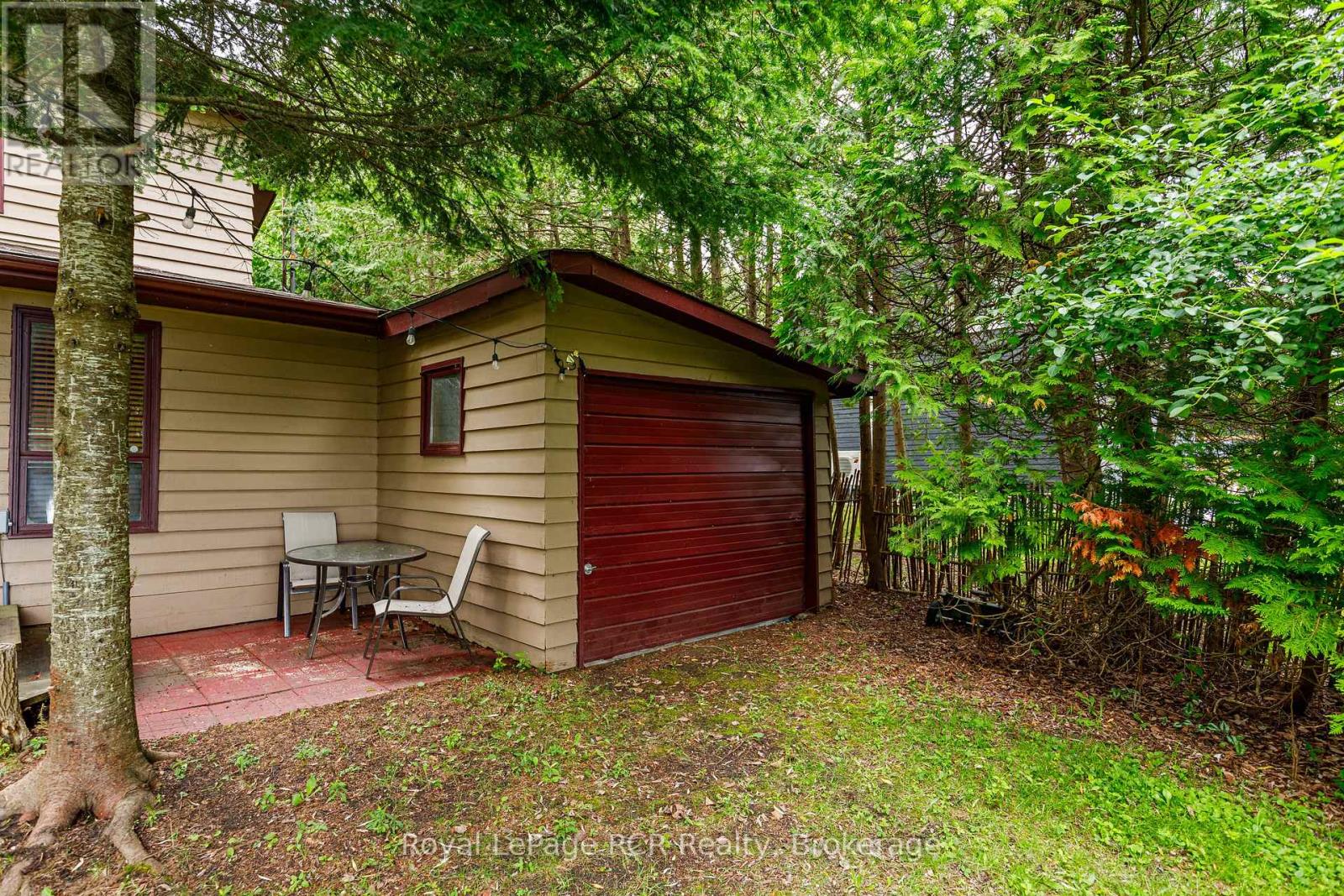 35 GEORGIAN MANOR DRIVE - 24