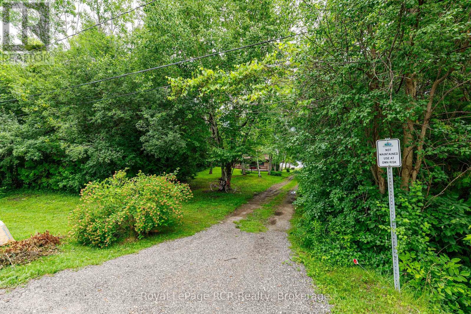 35 GEORGIAN MANOR DRIVE - 27