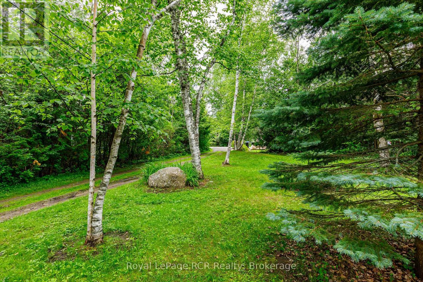 35 GEORGIAN MANOR DRIVE - 31