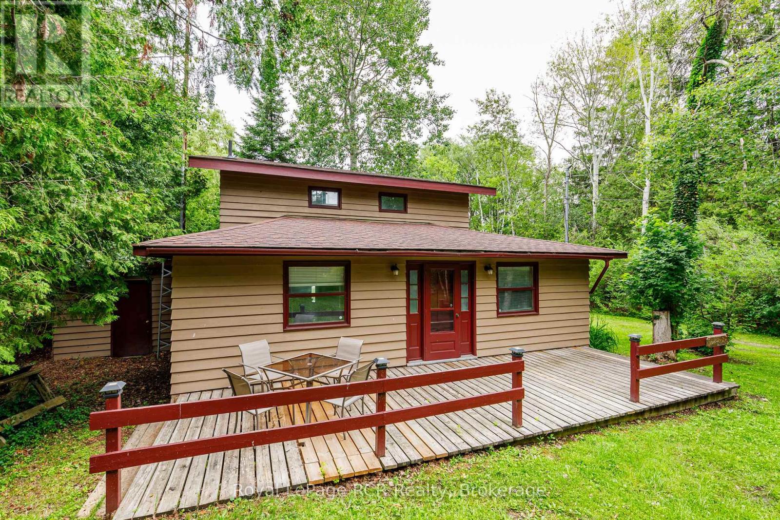 35 GEORGIAN MANOR DRIVE - 6