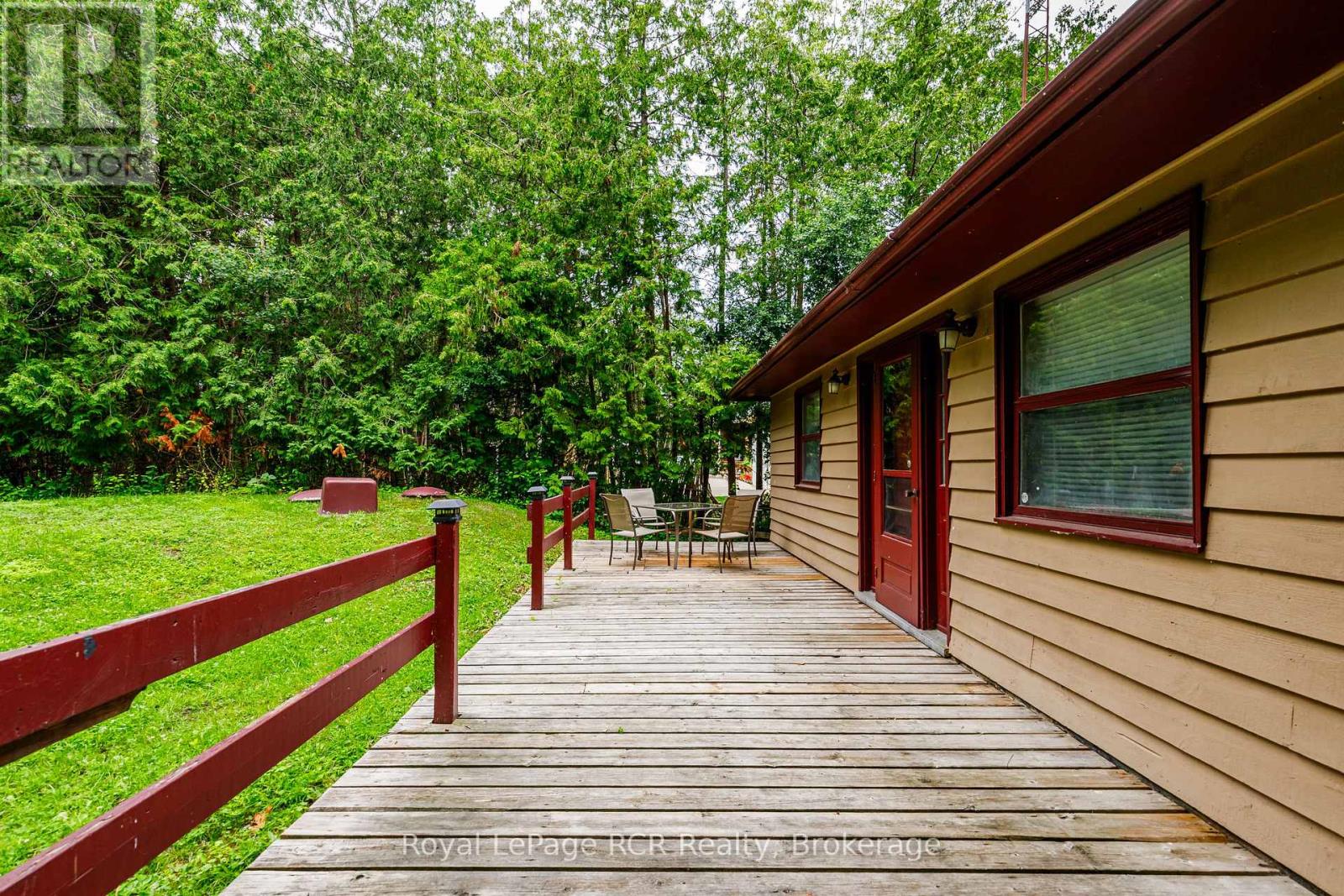 35 GEORGIAN MANOR DRIVE - 7