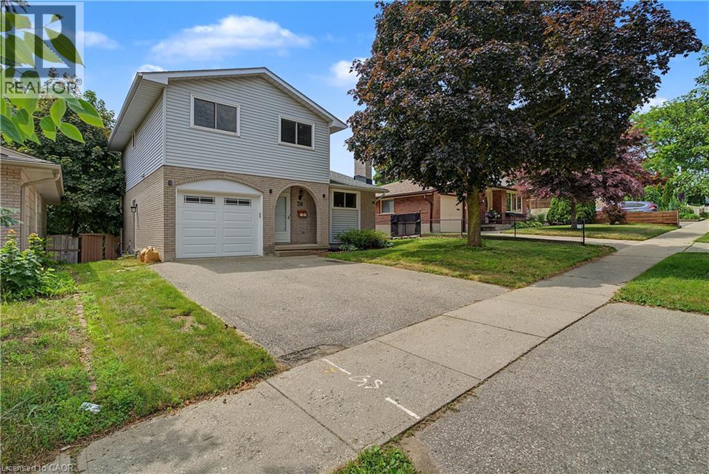 39 SOUTHWOOD Drive — photo 2