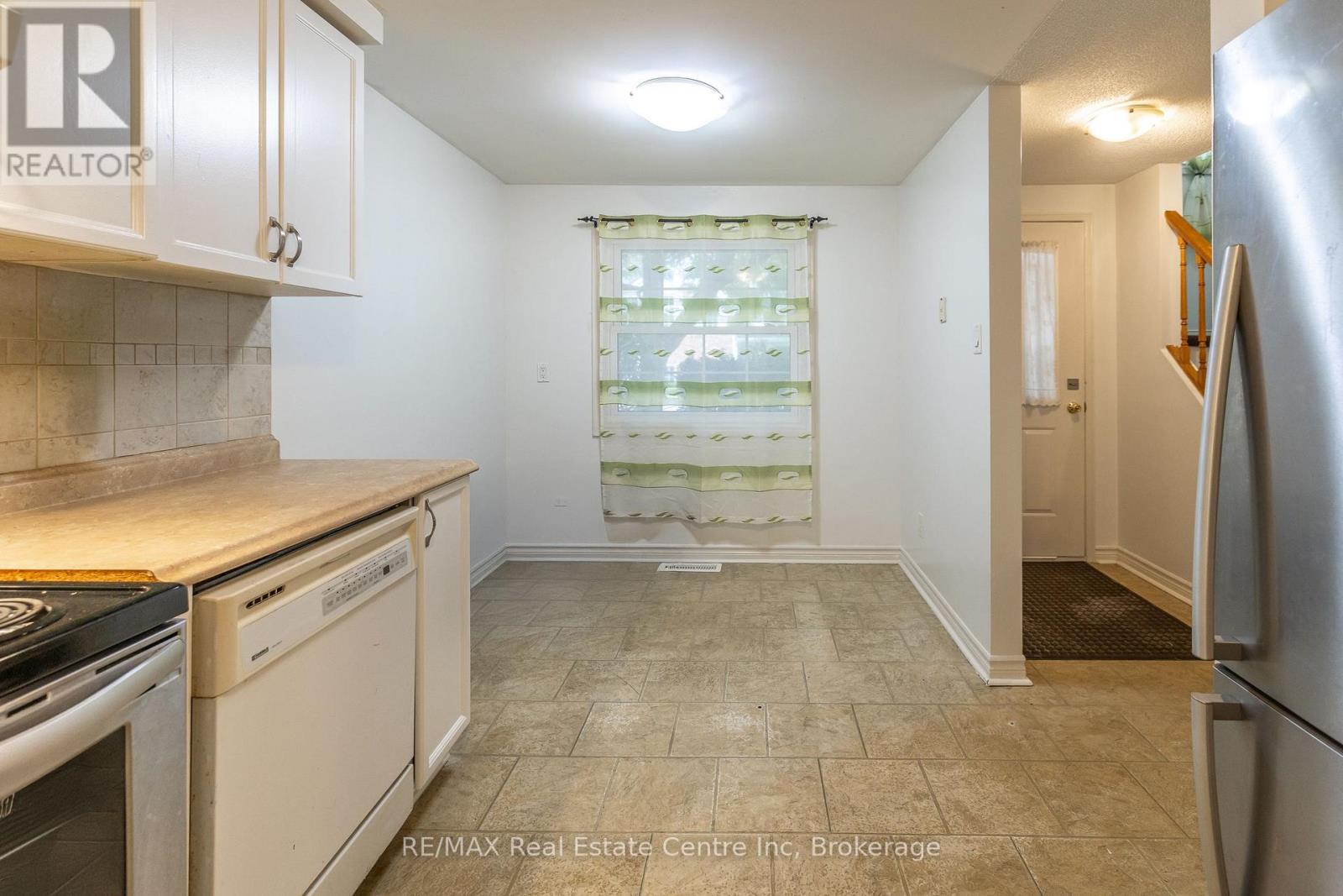 #74 129 VICTORIA ROAD N - 29