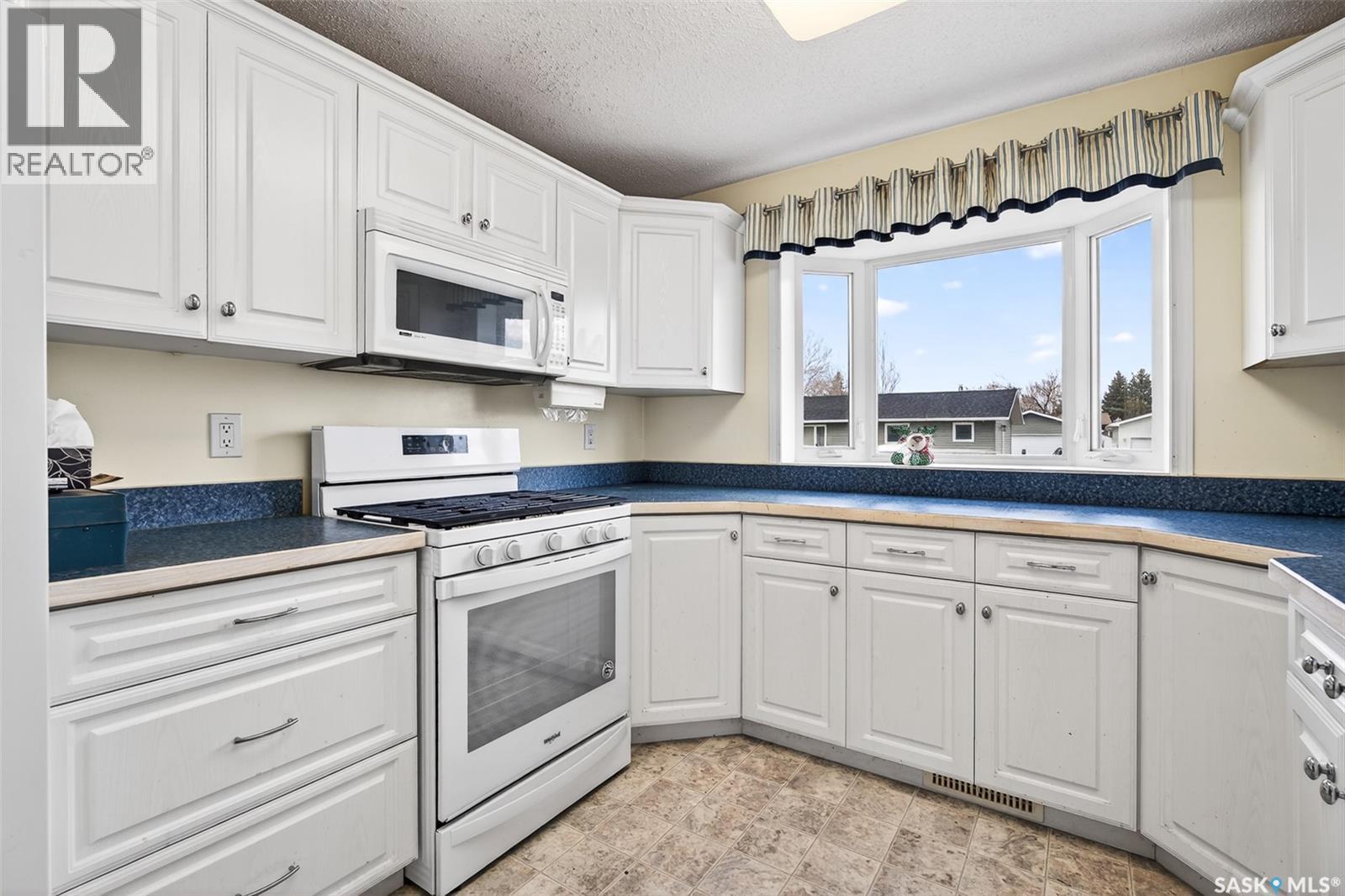 29 Edelweiss CRESCENT - 13