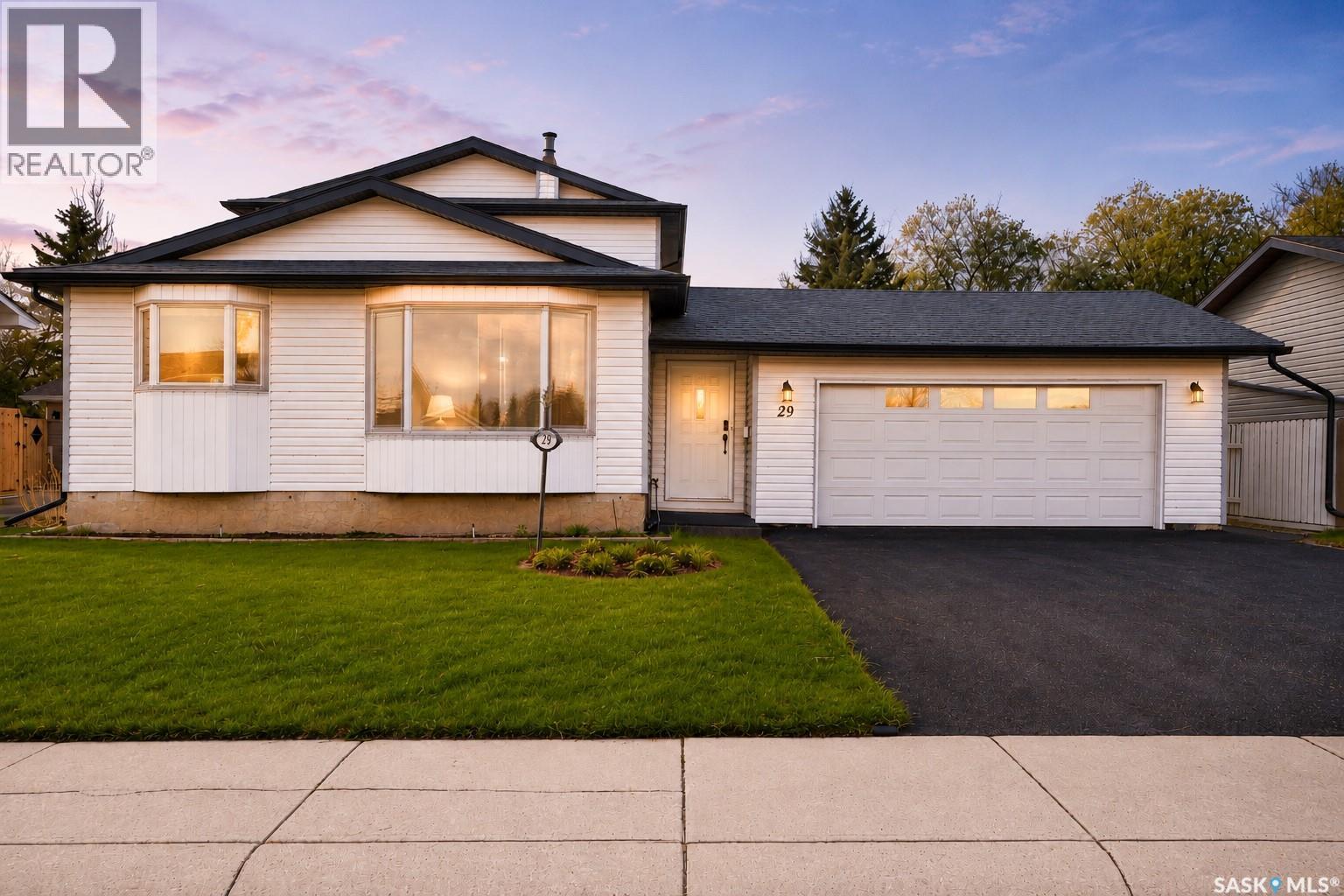29 Edelweiss CRESCENT - 1