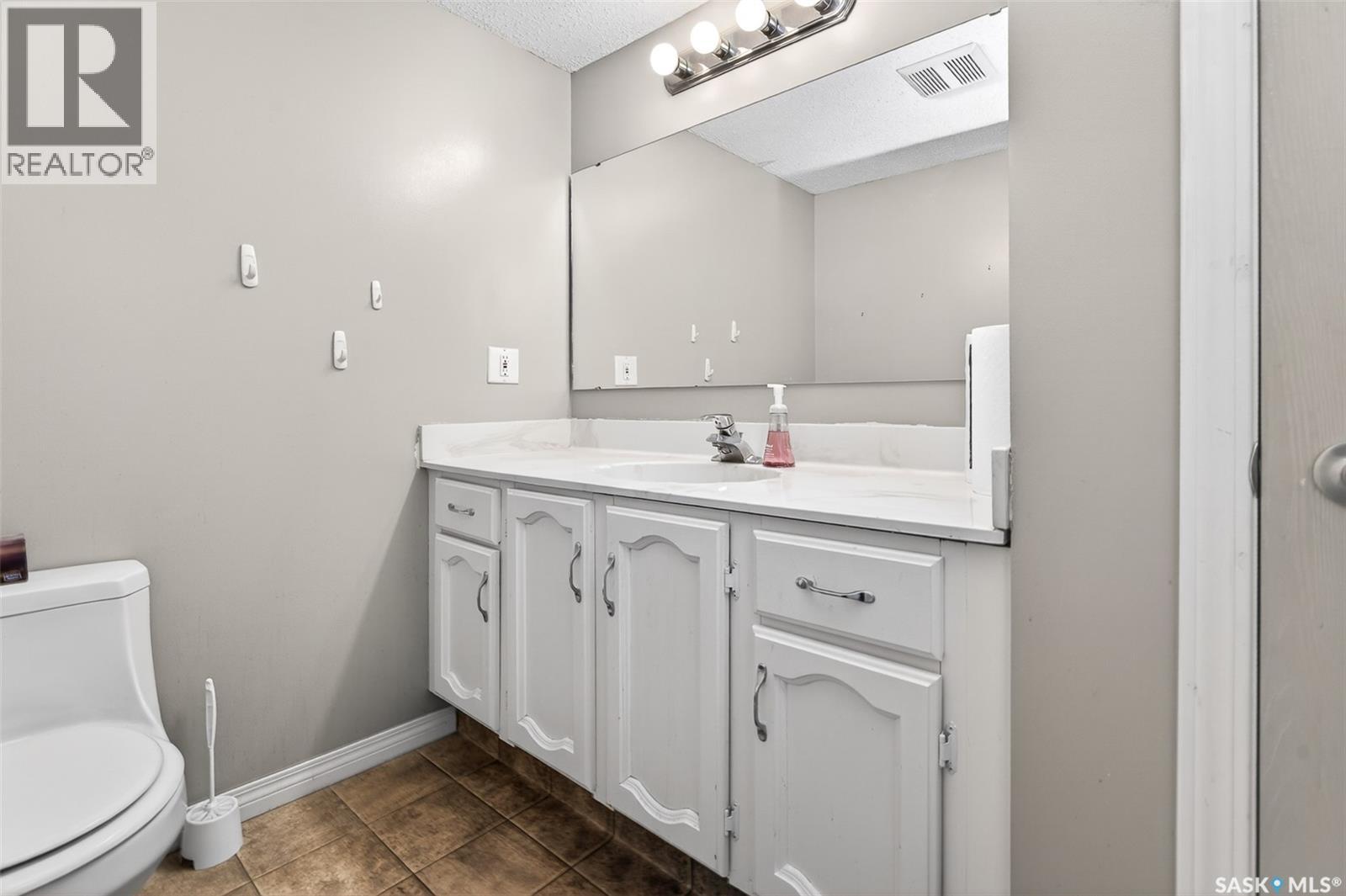 29 Edelweiss CRESCENT - 27