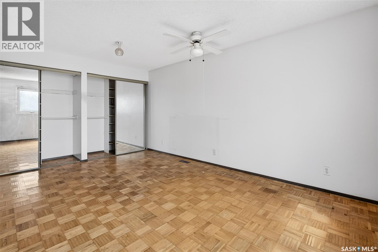 29 Edelweiss CRESCENT - 33