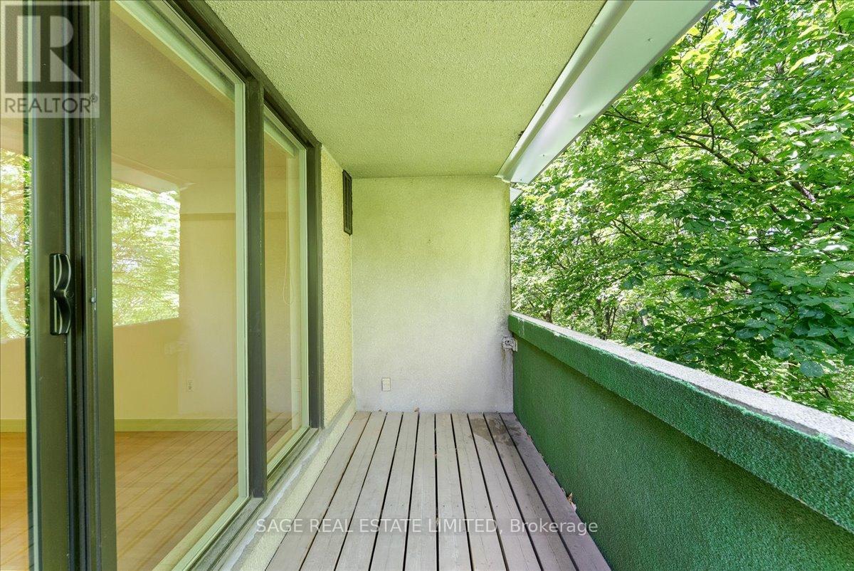 #209 360 BLOOR STREET E - 10