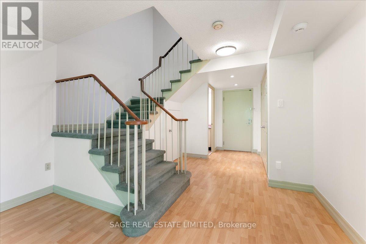 #209 360 BLOOR STREET E - 16