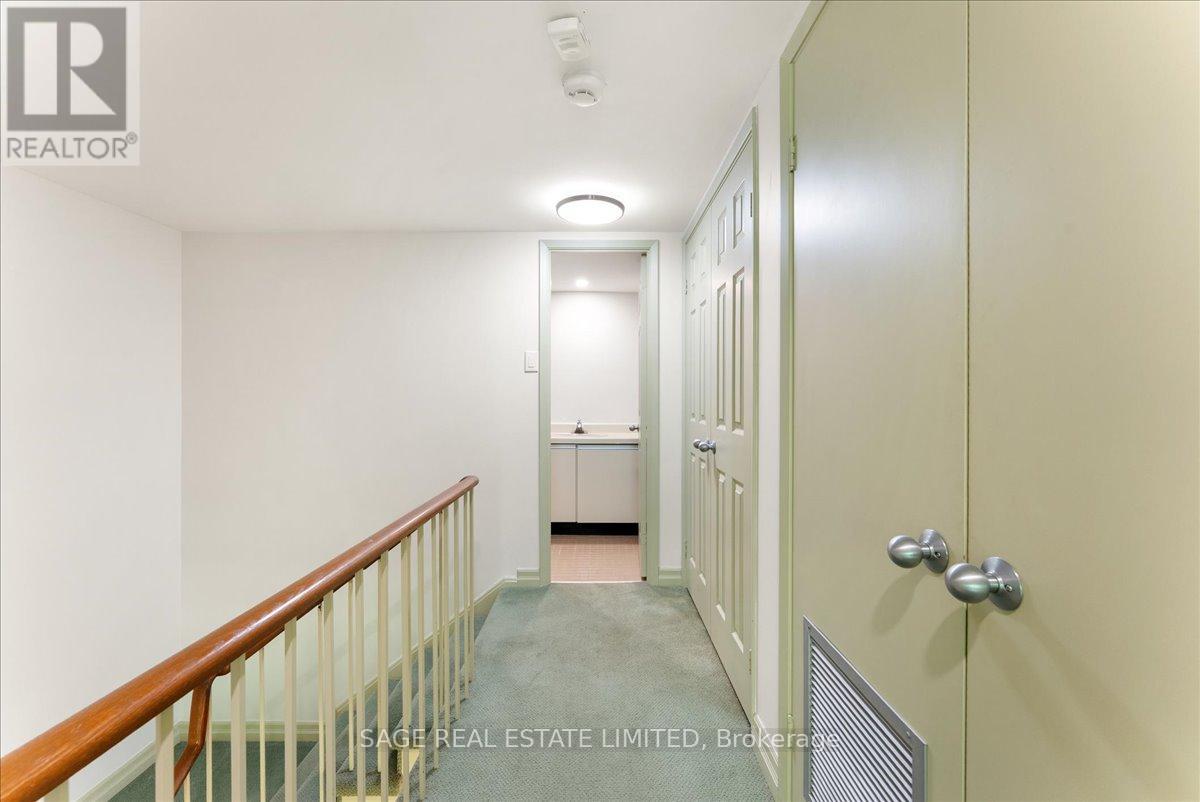 #209 360 BLOOR STREET E - 18