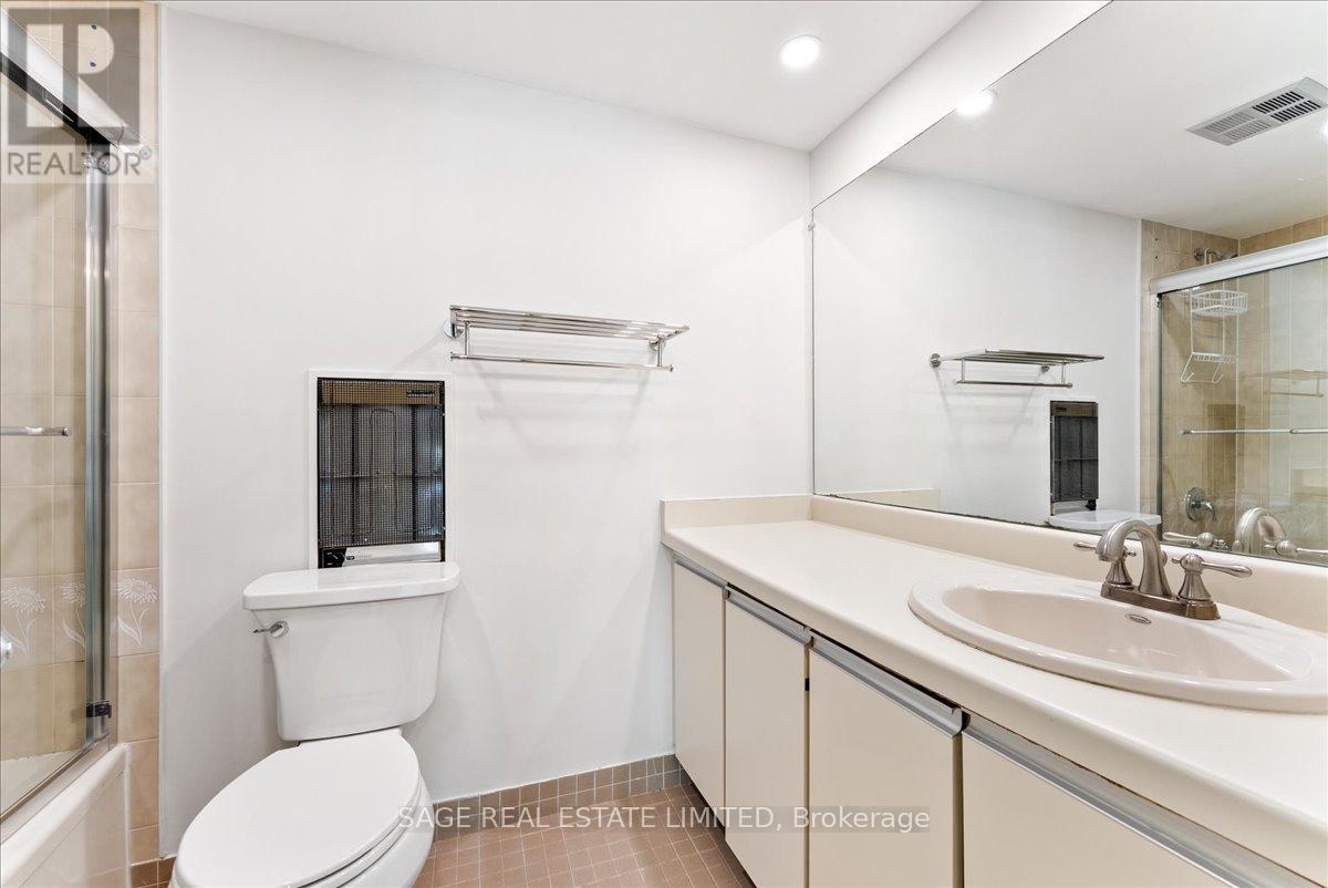 #209 360 BLOOR STREET E - 23